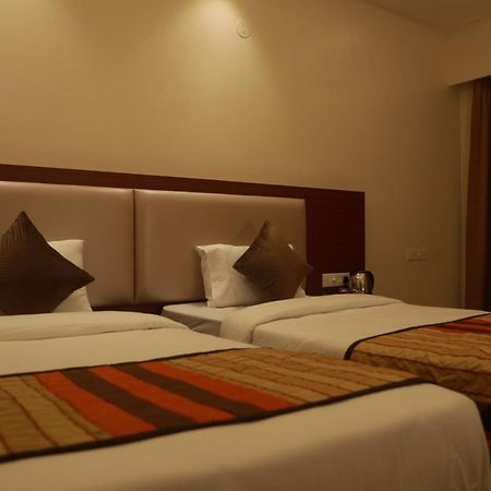 Serenity By Monarch, Baner Pune Meribel Village Екстер'єр фото