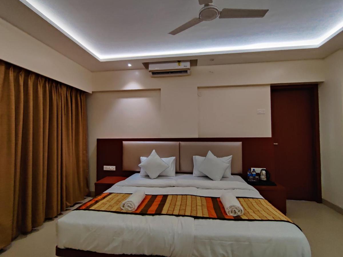 Serenity By Monarch, Baner Pune Meribel Village Екстер'єр фото