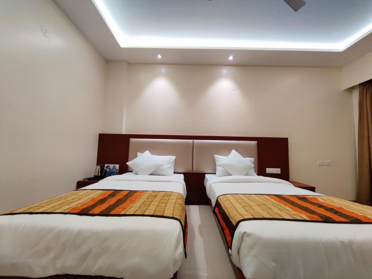 Serenity By Monarch, Baner Pune Meribel Village Екстер'єр фото