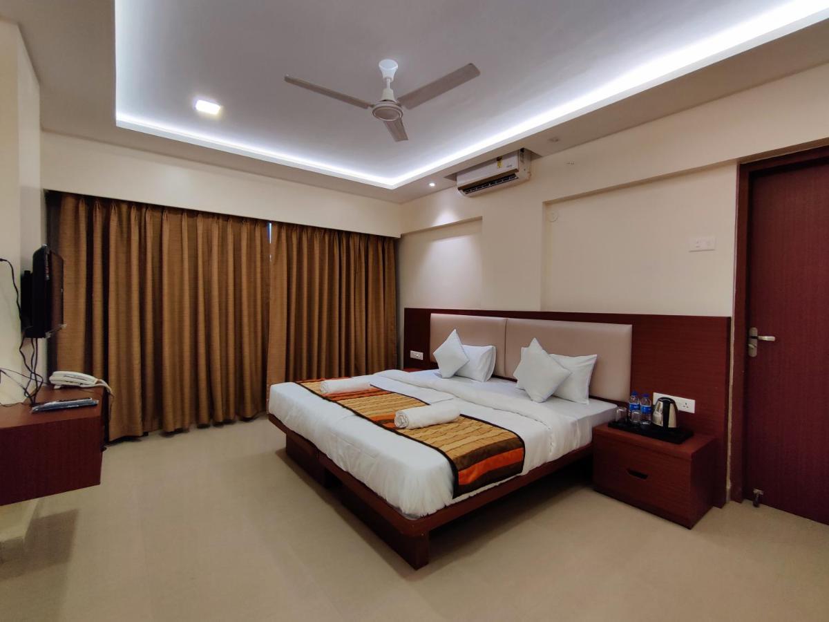Serenity By Monarch, Baner Pune Meribel Village Екстер'єр фото