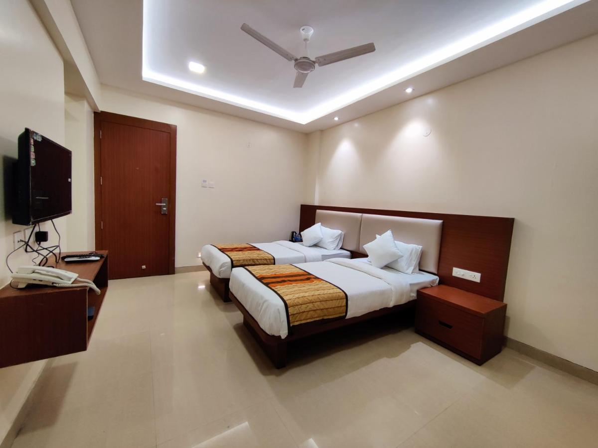 Serenity By Monarch, Baner Pune Meribel Village Екстер'єр фото