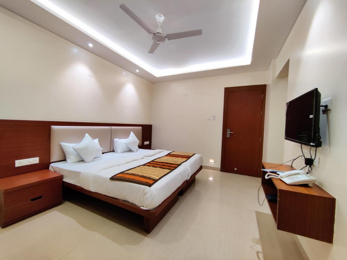 Serenity By Monarch, Baner Pune Meribel Village Екстер'єр фото