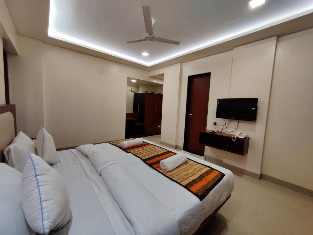 Serenity By Monarch, Baner Pune Meribel Village Екстер'єр фото