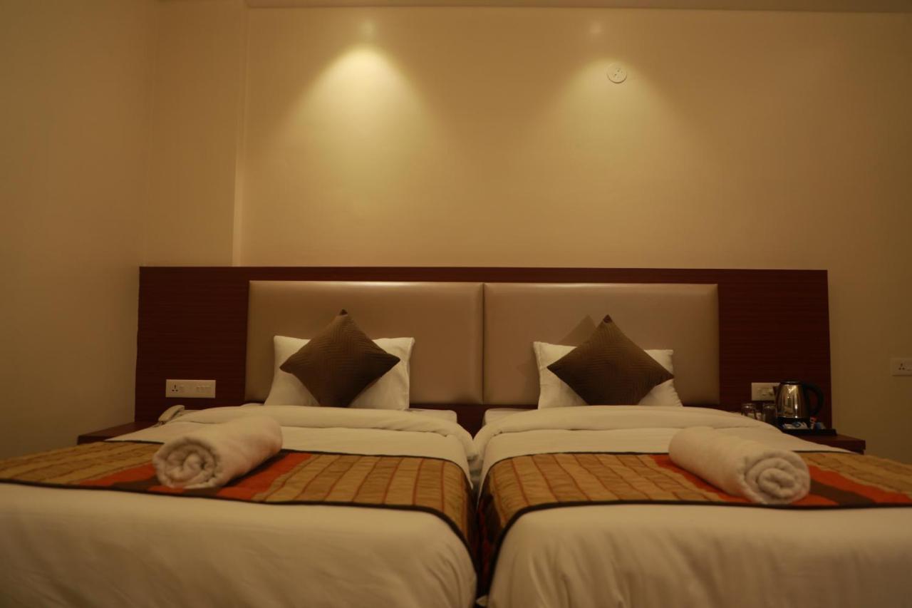 Serenity By Monarch, Baner Pune Meribel Village Екстер'єр фото
