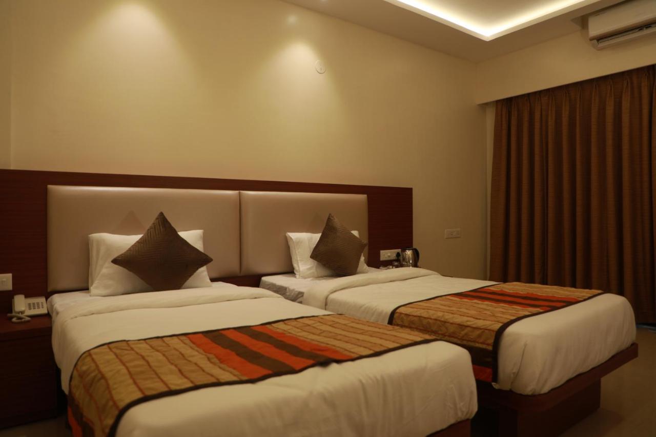 Serenity By Monarch, Baner Pune Meribel Village Екстер'єр фото