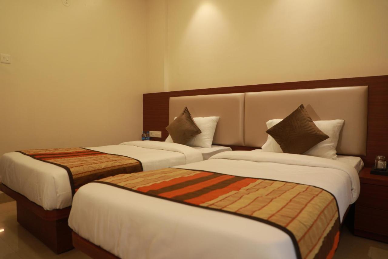 Serenity By Monarch, Baner Pune Meribel Village Екстер'єр фото
